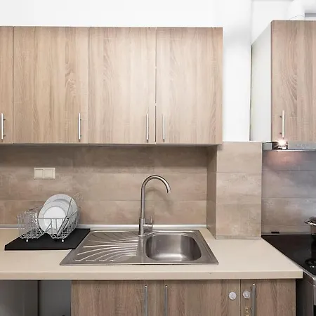 Ancient Agora Living Soluň